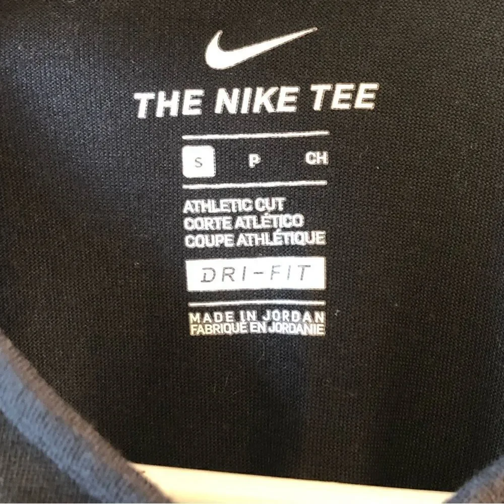 Nike Graphic Top